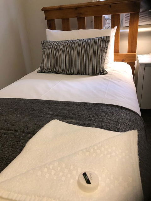 Cornwall Hotel - Australia Accommodation 11