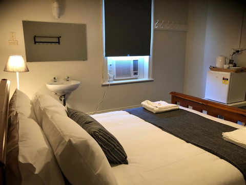 Cornwall Hotel - Australia Accommodation 16