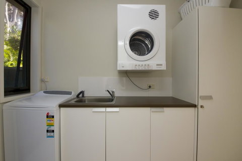 Boom 6 Boomerang Beach - Australia Accommodation 18