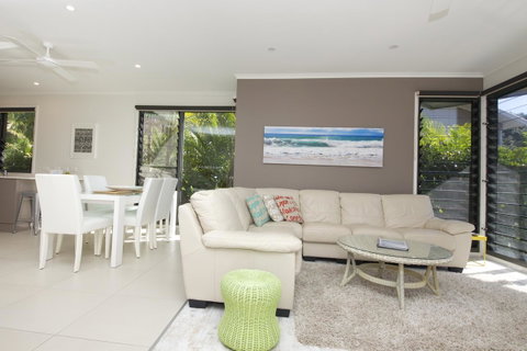 Boom 6 Boomerang Beach - Australia Accommodation 1