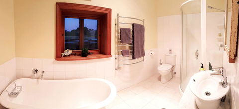D2 At Watervale - Australia Accommodation 11