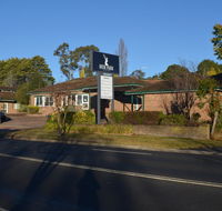 Deer Park Motor Inn - Australia Accommodation