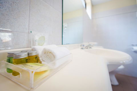 Abcot Inn - Australia Accommodation 6