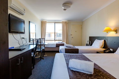 Abcot Inn - Australia Accommodation 7
