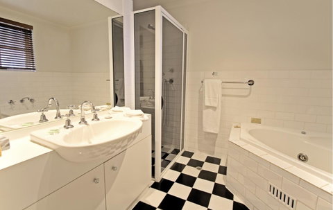 St Francis Winery - Australia Accommodation 12