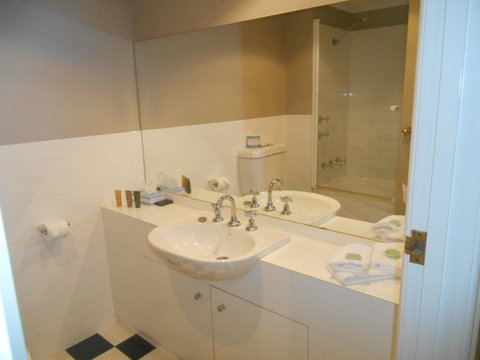 St Francis Winery - Australia Accommodation 10