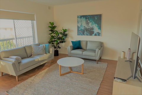 Henley Beach South, Amazing Views, Huge Private Balcony! - Australia Accommodation 18