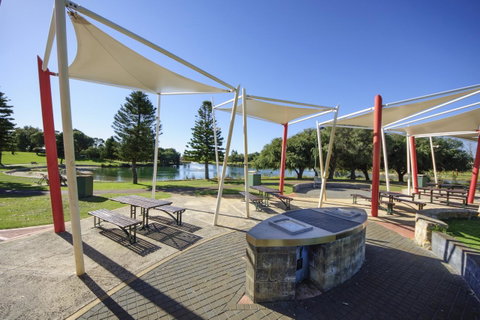 Yaran Suites - Australia Accommodation 3
