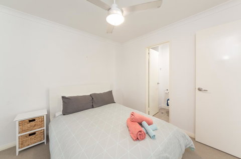 Yaran Suites - Australia Accommodation 39