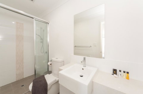 Yaran Suites - Australia Accommodation 33