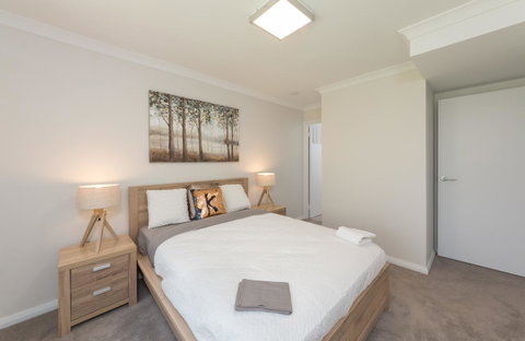 Yaran Suites - Australia Accommodation 11
