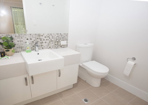 Yaran Suites - Australia Accommodation 7