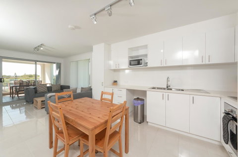 Yaran Suites - Australia Accommodation 42