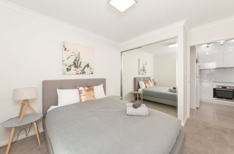 Yaran Suites - Australia Accommodation 23