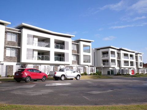 Yaran Suites - Australia Accommodation 32