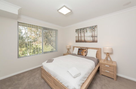 Yaran Suites - Australia Accommodation 12