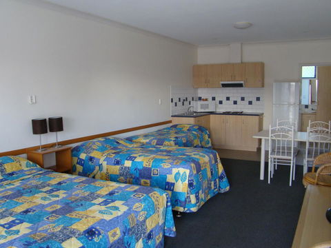 Dunsborough Central Motel - Australia Accommodation 34