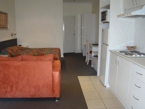 Dunsborough Central Motel - Australia Accommodation 22