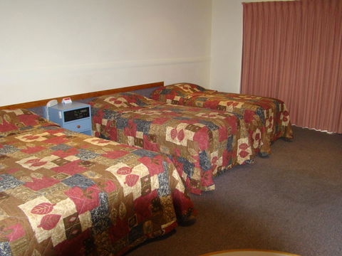 Dunsborough Central Motel - Australia Accommodation 23