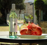 Lazy Lobster Holiday Units  Chalets - Australia Accommodation