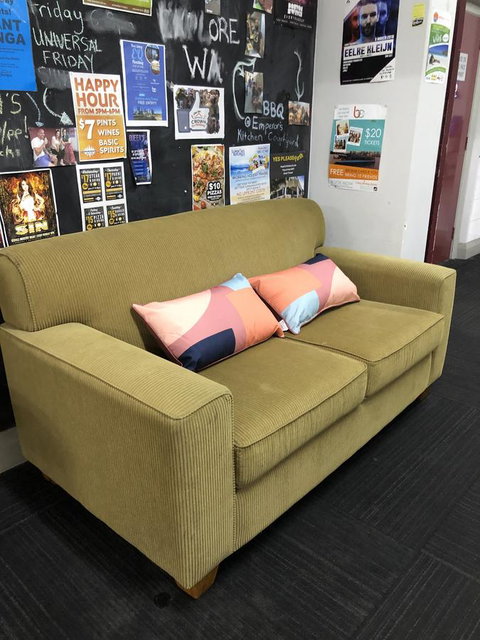 The Emperors Crown Hostel - Australia Accommodation 1