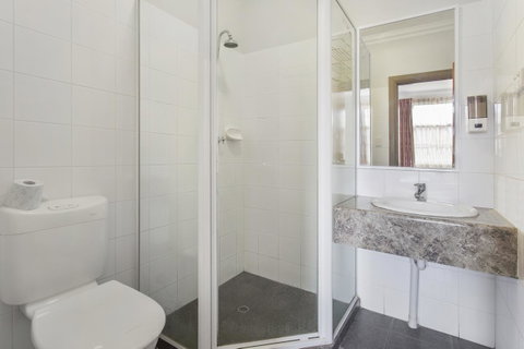 The Emperors Crown Hostel - Australia Accommodation 20