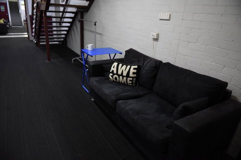 The Emperors Crown Hostel - Australia Accommodation 38