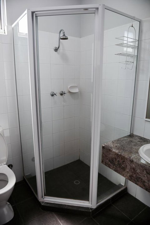 The Emperors Crown Hostel - Australia Accommodation 30