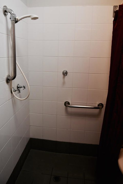 The Emperors Crown Hostel - Australia Accommodation 37