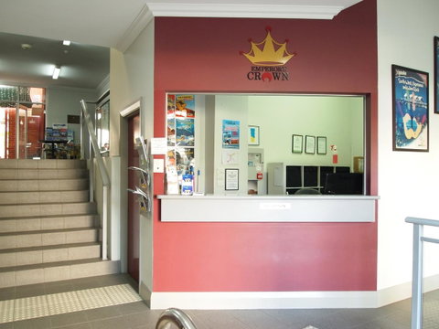 The Emperors Crown Hostel - Australia Accommodation 15