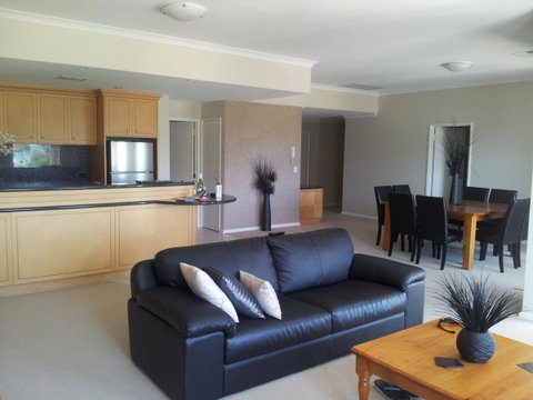 Boardwalk By The Beach - Australia Accommodation 2