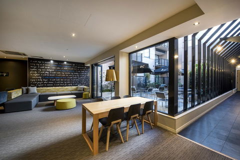 Mantra On Hay Perth - Australia Accommodation 9