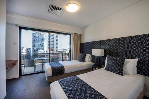 Mantra On Hay Perth - Australia Accommodation 13