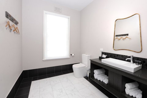 The Stirling Arms Hotel - Australia Accommodation 8