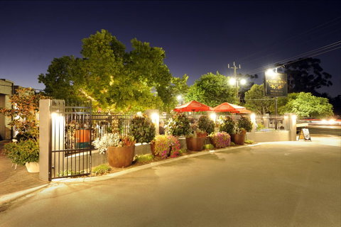 The Stirling Arms Hotel - Australia Accommodation 1
