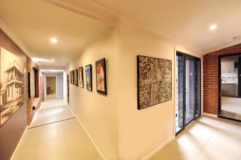 The Stirling Arms Hotel - Australia Accommodation 32