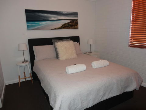 Archipelago Apartments Esperance - Australia Accommodation 14