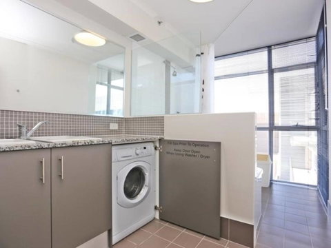 Centre Of Perth Whole Apartment W/view&spa&pool&wifi - Australia Accommodation 12