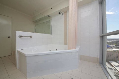 Centre Of Perth Whole Apartment W/view&spa&pool&wifi - Australia Accommodation 13