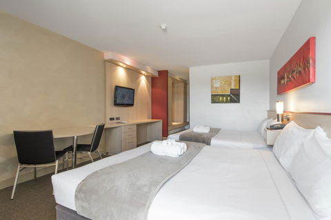 Metro Hotel Perth - Australia Accommodation 24