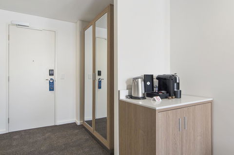 Metro Hotel Perth - Australia Accommodation 1