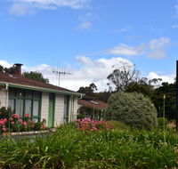 Valley Views Motel  Chalets - Australia Accommodation