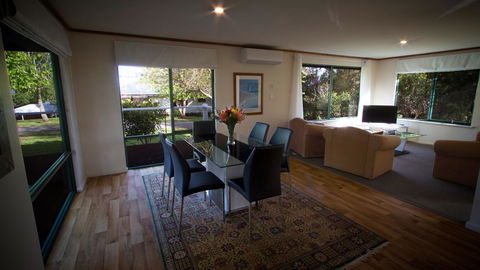 Karri Mia Chalets And Studios - Australia Accommodation 29
