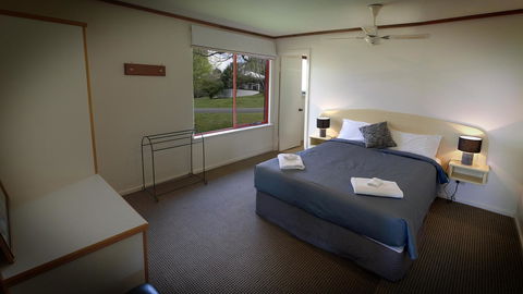 Karri Mia Chalets And Studios - Australia Accommodation 20