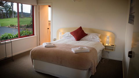 Karri Mia Chalets And Studios - Australia Accommodation 7