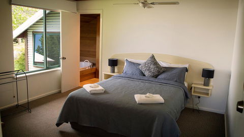 Karri Mia Chalets And Studios - Australia Accommodation 18