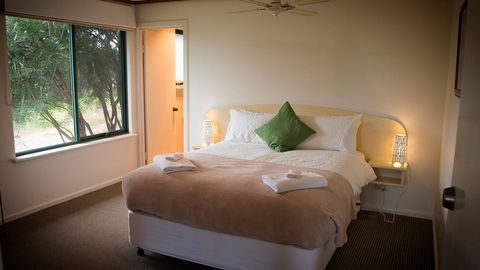 Karri Mia Chalets And Studios - Australia Accommodation 11