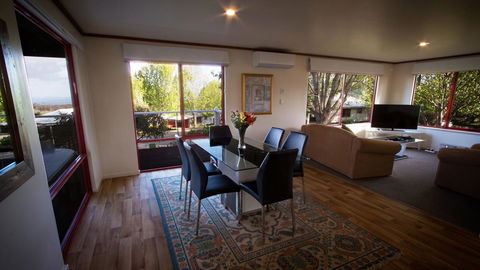 Karri Mia Chalets And Studios - Australia Accommodation 13