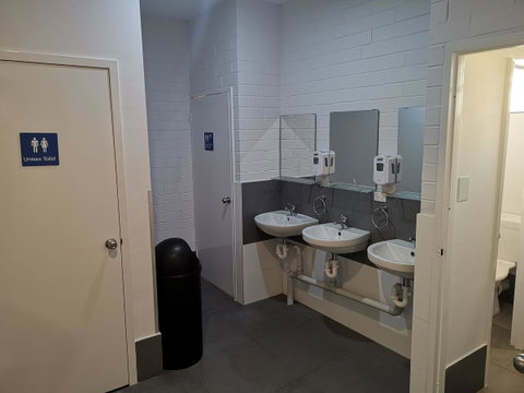 Quokka Backpackers Hostel Perth - Note - Valid Passport Required To Check In - Australia Accommodation 23