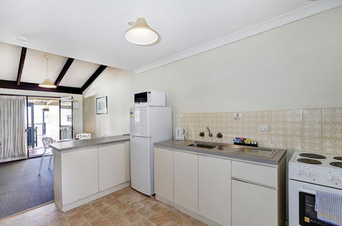 West Beach Lagoon 123 - Location & Views!!! - Australia Accommodation 10